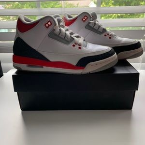 Air Jordan fire red 3 gs
